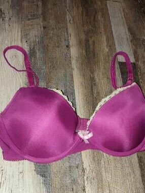 5/$25 SALE Cabernet Magenta Satin Push-Up Size 34C Underwire Bra with Cream Lace